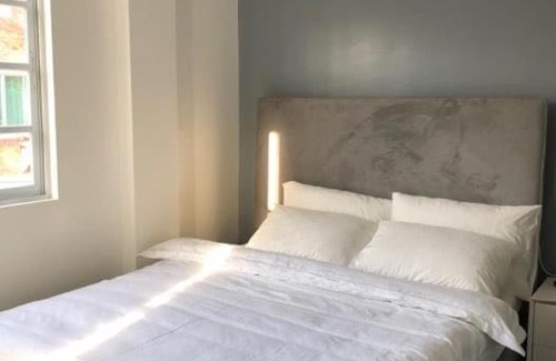 Cainta Apartamento | Luxury 4 Bedroom Apartment