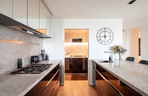 Melbourne Apartamento | Luxury 4 Bedroom Apt - Parking, pool and views