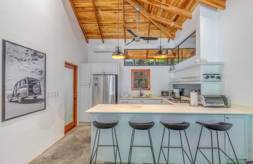 Playa Guiones Casa | Luxury 4 Bedroom Home - steps to beach in Nosara