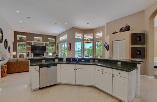 Boca Raton Casa | Luxury 4-Bedroom House in West Boca Raton in Beautiful community.