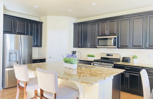Parker Casa | Luxury 4 bedroom single family home located in a decent neighborhood