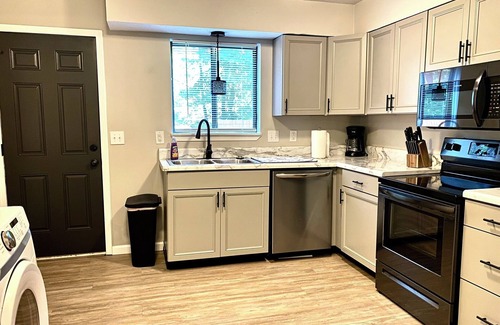 Pineville Condominio | Luxury 4 bedroom Villa 103 with river access