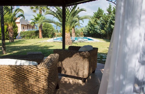 Kalamaki Villa | Villa de lujo de 4 dormitorios con piscina privada y piscina para niños.