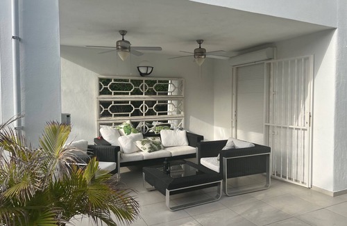 El Madronal Villa | Luxury 4 bedroom villa with jacuzzi