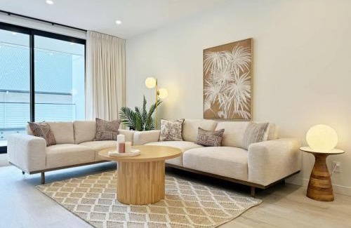Greenlane Casa | Luxury 4 Beds Family & Business Travel Suite - ASB Showgrounds & Cornwall Park