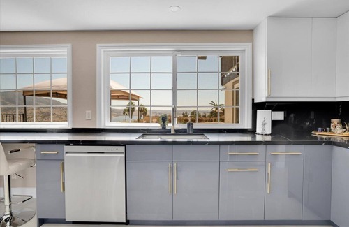 Spring Valley Casa | Luxury 4 BR w/ Serene Lake Views