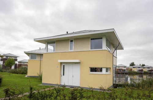 Anjum Casa | Luxury 4-person residence in the holiday park Landal Esonstad