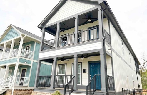 Augusta Casa | Luxury 4B/4.5b Home, EV Charger, deck by MCG #4