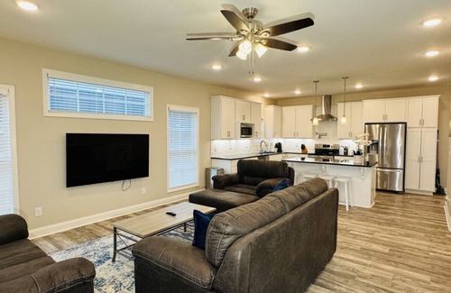 Augusta Casa | Luxury 4B/4.5b Home, EV Charger, deck by MCG #10