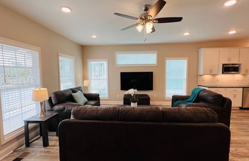 Augusta Casa | Luxury 4B/4.5b Home, EV Charger, deck by MCG #8