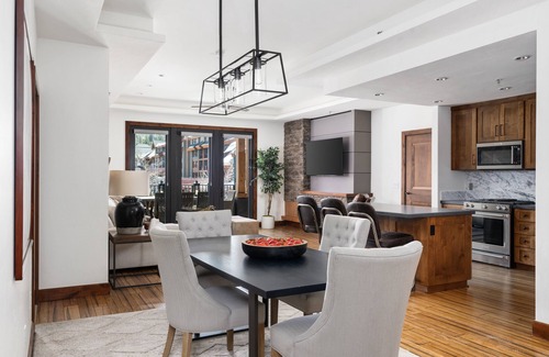 Lakeside Park Condominio | Luxury 4bdr Residence Steps From Heavenly Village 4 Bedroom Condo