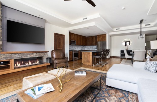Lakeside Park Condominio | Luxury 4bdr Residence Steps From Heavenly Village 4 Bedroom Condo
