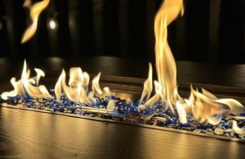 Belvedere Park Apartamento | Luxury 4BR 4BA w In-law suite & Firepit Lounge