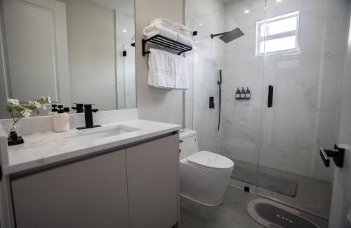 Burnt Store Casa | Luxury 4BR Entertainment house with Heated Pool