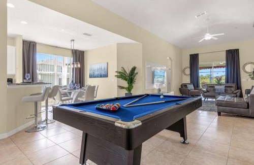 Crystal Cove Casa | Luxury 4BR Home - Private Pool BBQ - Near Disney