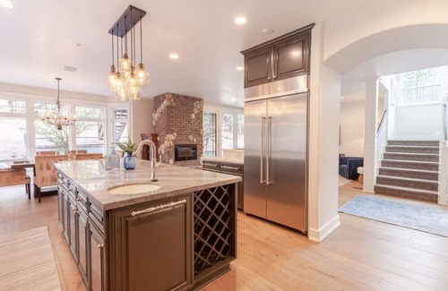 Lake Arrowhead Casa | Luxury 4BR Retreat w/ Spa, Firepit, & Game Room