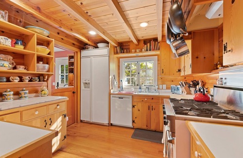 Stanford Casa | Luxury 4BR Retreat | Palo Alto Nr Stanford & Tech