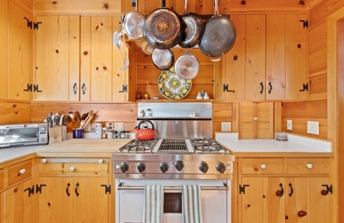 Stanford Casa | Luxury 4BR Retreat | Palo Alto Nr Stanford & Tech