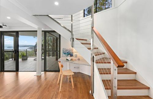 Saratoga Casa | Luxury 4BR Saratoga Retreat w/Water Views & Pool