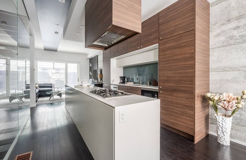Little Italy Casa | Luxury 4BR Townhouse in Downtown Toronto