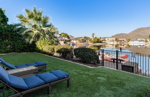 Arrowhead Lakes Casa | Luxury 4BR Waterfront Home with Pool & Boat