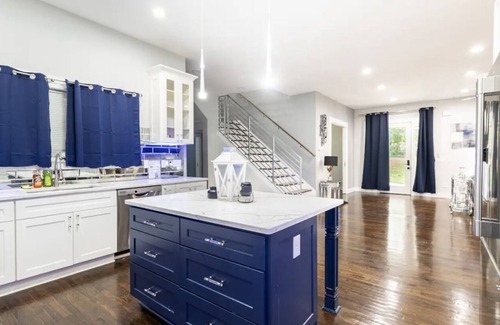 Candler-McAfee Casa | Luxury 4BR With NEW POOL