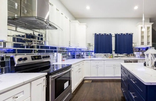 Candler-McAfee Casa | Luxury 4BR With NEW POOL
