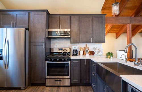 Truckee Cabina | Luxury 5 Bd Tahoe Donner Home - 2 Master King Bed Suites --New HotTub!