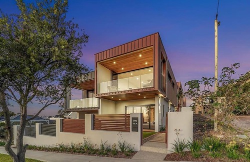 Scarborough Casa | Luxury 5 Bed 4 Bath New Home With OCEAN VIEWS