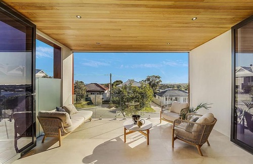 Scarborough Casa | Luxury 5 Bed 4 Bath New Home With OCEAN VIEWS