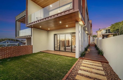 Scarborough Casa | Luxury 5 Bed 4 Bath New Home With OCEAN VIEWS