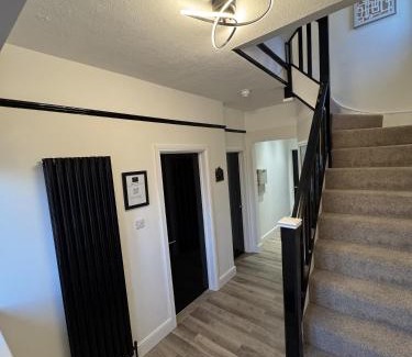 Shrewsbury Casa | Luxury 5 Bed Home Near Royal Shrewsbury Hospital