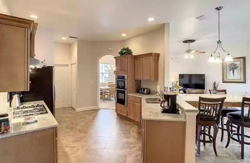 Sunridge Woods Casa | Luxury 5 Bed with POOL & SPA + Outdoor Kitchen Minutes to Disney!