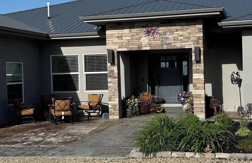 Mancos Casa | Luxury 5-bedroom house in phenomenal Mancos with WiFi, AC