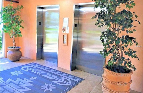 Clearwater Beach Apartamento | Luxury 5 Star Waterfront Condo 3 Bdr 2 Bath Pool Hot-Tub Panoramic Gulf and Intracoastal Waterway Views