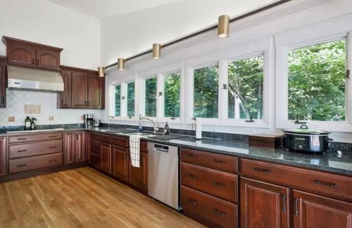 Laconia Casa | Luxury 5b 3ba on 10 acres w Lake view, Firepit, Hot Tub, Gameroom, close to Ski!