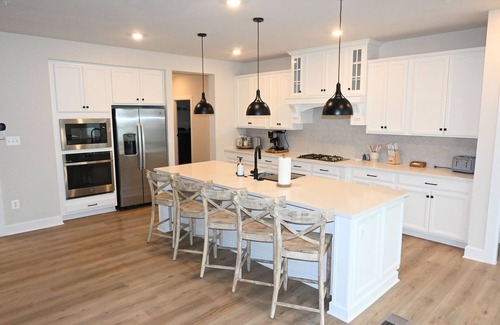 Bayside Casa | Luxury 5BD-4BTH, Spacious. home indoor-outdoor pool; waterfront community..