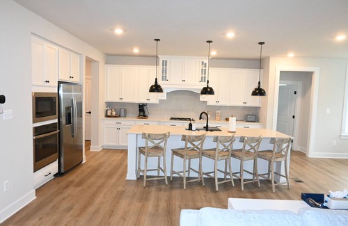 Bayside Casa | Luxury 5BD-4BTH, Spacious. home indoor-outdoor pool; waterfront community..