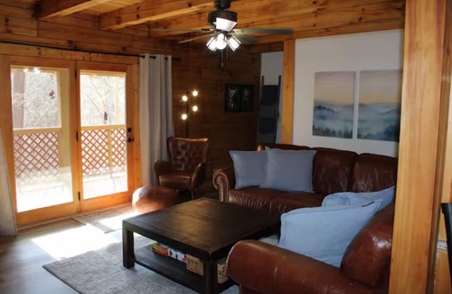 Waynesville Cabina | Luxury 5br Cabin: Movie & Arcade Rooms, Large Porch, & More @ Lake Junaluska