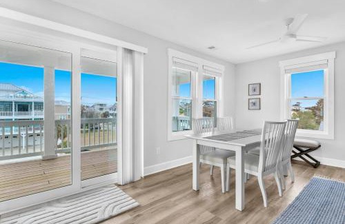 Wilmington Beach Casa | Luxury 5BR- Heated Pool FREE for Sept-Oct