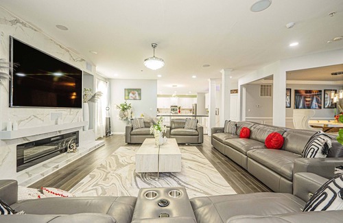 Montpelier Casa | Luxury 5Brooms 4,5Baths Home &Free parking Near DC