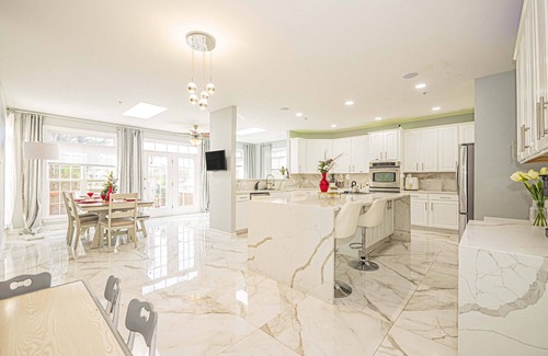 Montpelier Casa | Luxury 5Brooms 4,5Baths Home &Free parking Near DC