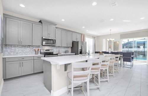 Buena Ventura Lakes Villa | Luxury 6 Bed Villa with Pool/Spa on Solara Resort Clubhouse - Minutes to Disney