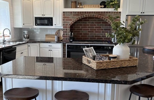 Layton Casa | Luxury - 6000sqft- Sleeps 22+ Basketball, Billiards, Theater, Game, PrincessRoom