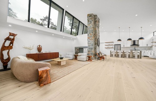 West Orange Casa | Luxury 6BR Contemporary Retreat with Pool, Gym & Dual Balconies – Near NYC