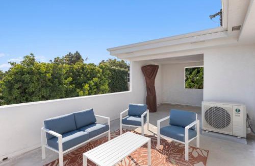 Middletown Casa | Luxury 7 BR Mission Hills Home with a View