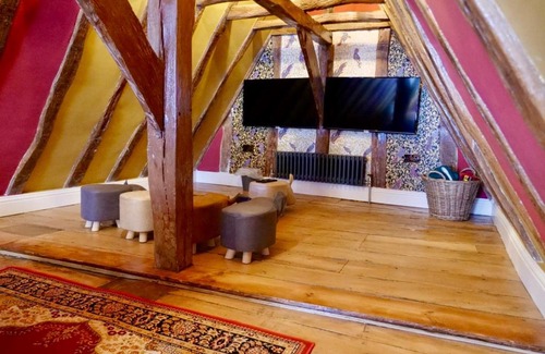 Saffron Walden Casa | Luxury 8 Bed Manor House Hot Tub Cinema Room SkyTV