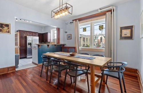 Atlantic City Casa | Luxury 8 Bedroom House, Steps to Tropicana, Beach and Boardwalk!