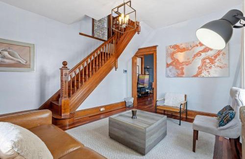 Atlantic City Casa | Luxury 8 Bedroom House, Steps to Tropicana, Beach and Boardwalk!