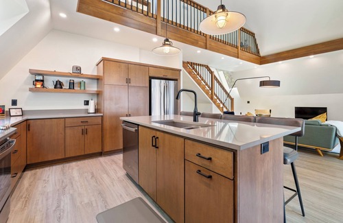 Egg Harbor Casa | Luxury A-Frame w/ Lake Access, Great For Families